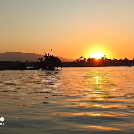 Tortugal Boutique River Lodge Рио Дулсе Екстериор снимка