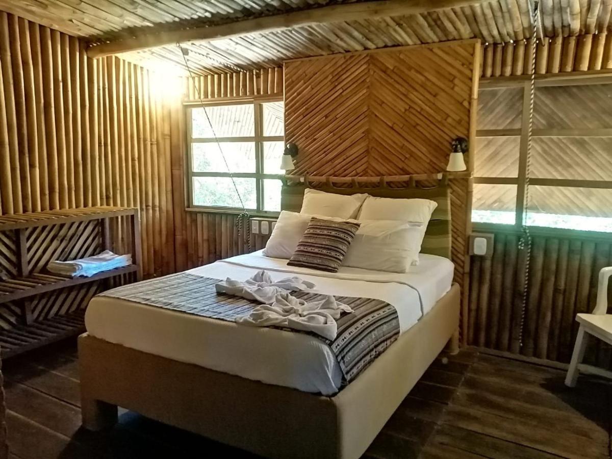 Tortugal Boutique River Lodge Рио Дулсе Екстериор снимка