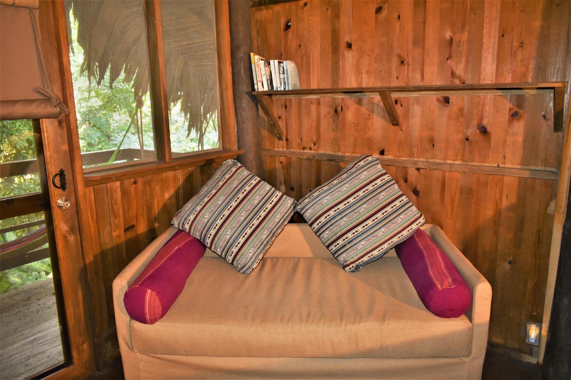 Tortugal Boutique River Lodge Рио Дулсе Стая снимка